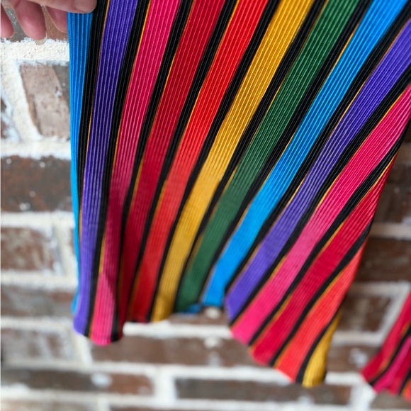 Show Me Your MuMu Caleb Romper Size Medium Rainbow Parade Pleat - Picture 5 of 16